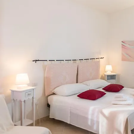 Feriehus D'oro La Maddalena (Cagliari)
